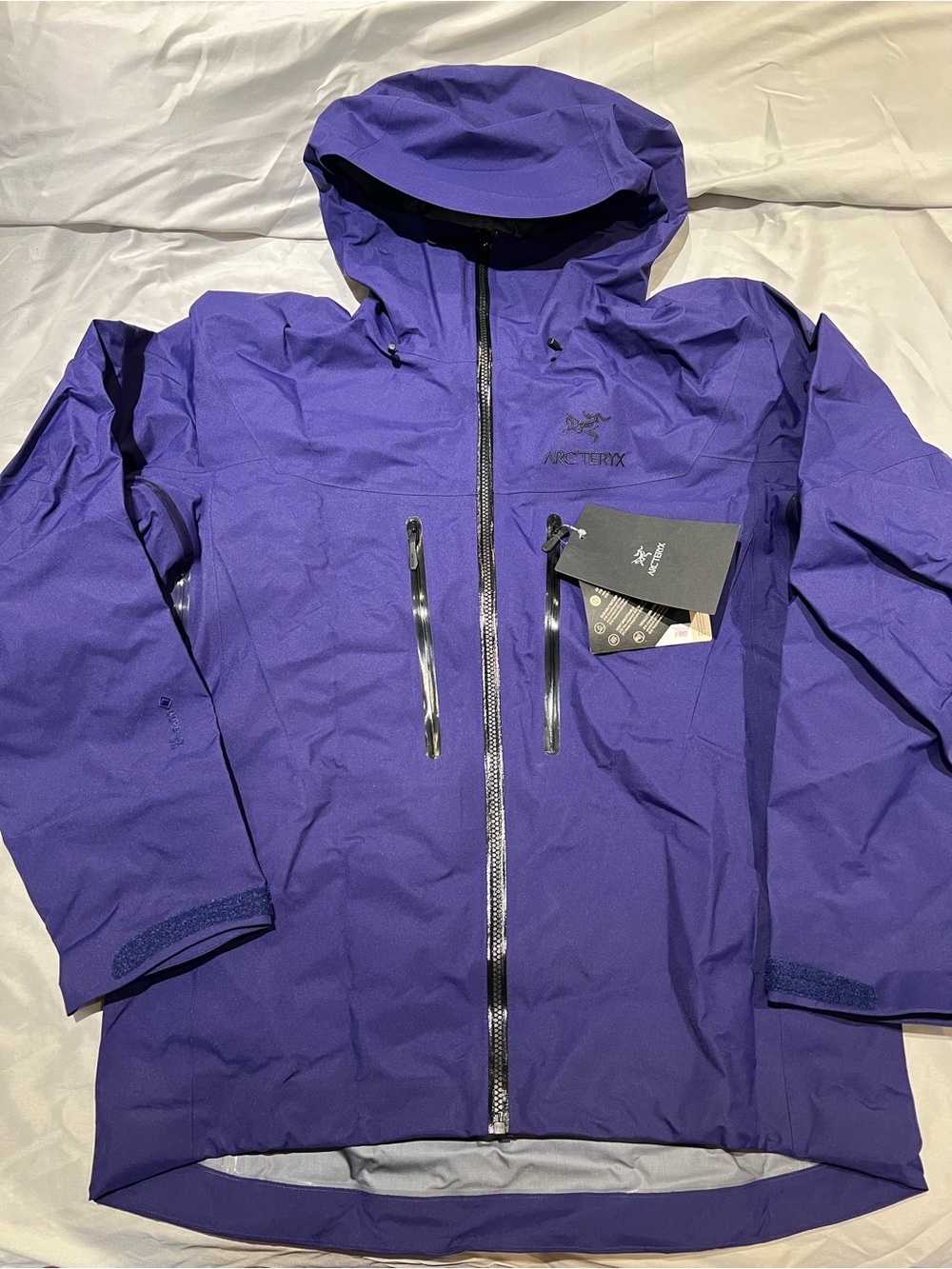 Arc'teryx Alpha SV men’s jacket made in Canada
